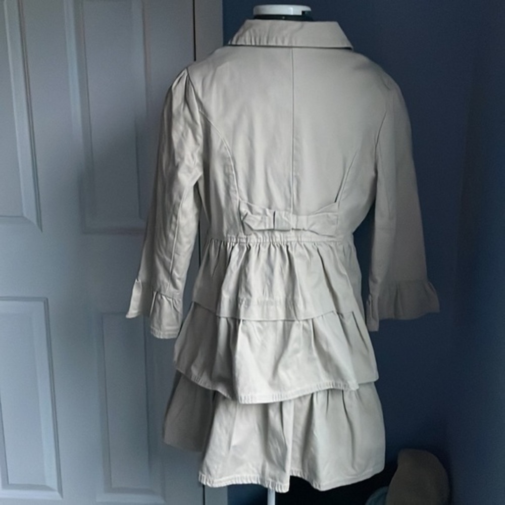 NWT S.L fashions coat kids large Cream colored ruffled coat - Picture 5 of 8
